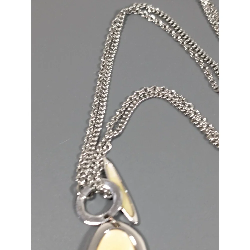 Lia Sophia Yellow Acrylic Shell Inlay Oval Pendant‎ Toggle Chain Necklace Boho